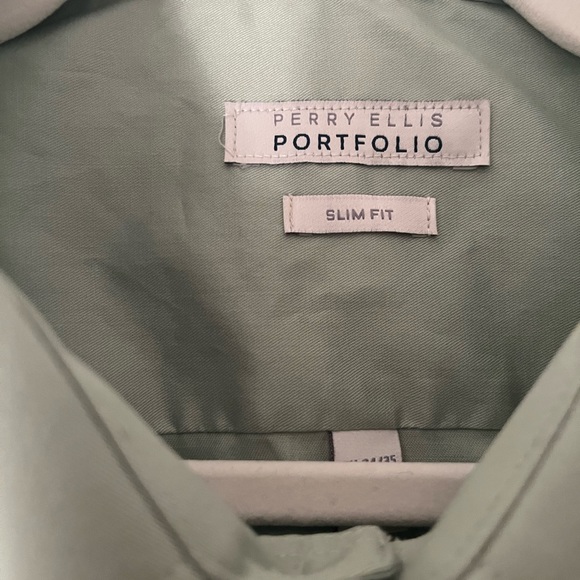 PERRY ELLIS! NWT! Button Down Shirt - Picture 4 of 4
